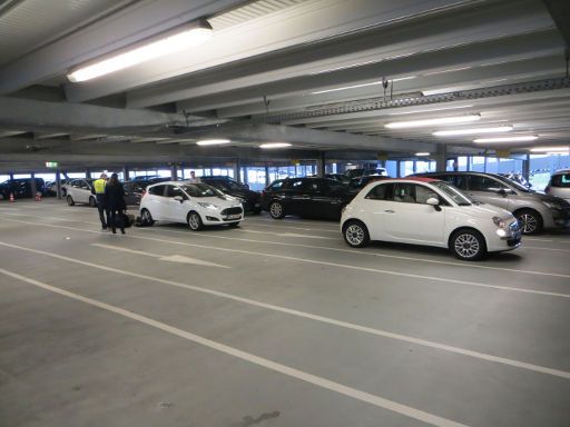 Düsseldorf, Deutschland, Flughafen DUS Airport, Rückgabe Mietwagen im Parkhaus