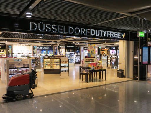 Düsseldorf, Deutschland, Flughafen DUS Airport, Düsseldorf DUTYFREE