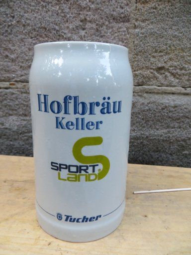 Erlangen, Deutschland, Bergkirchweih 2014, Bierkrug Hofbräu Keller