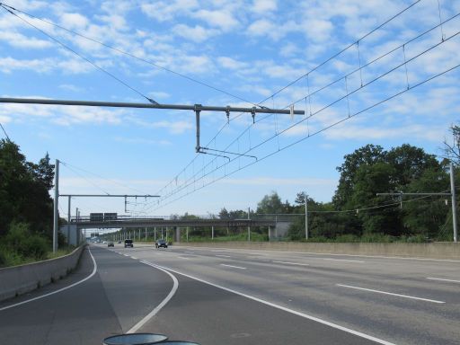 A-5 Teststrecke Hybrid Oberleitungs LKW, Frankfurt am Main, Deutschland, Blick Richtung S&uuml;den vom Rastplatz Bornbruch