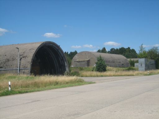 Hahn, Rheinland Pfalz, Deutschland, Bunker für Kampfflugzeuge