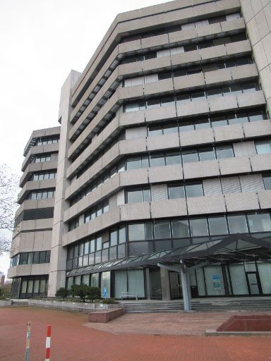 Concordia Versicherung, ehemaliges Direktionsgebäude, Hannover, Deutschland, Ansicht vom Parkplatz