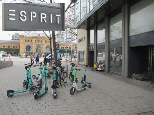 Einkaufen, Hannover, Deutschland, ESPRIT Store in der Bahnhofstrasse 8 im April 2024