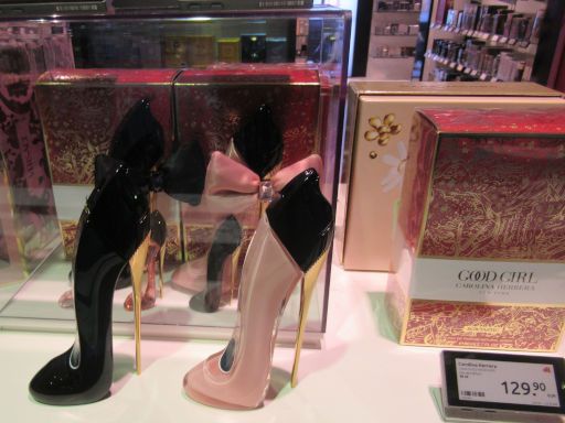 Flughafen Hannover Airport HAJ, Hannover, Deutschland, Duty Free 2026, Carolina Herrera Good Girl, Eau de Parfum 80 ml f&uuml;r 129,90 &euro;