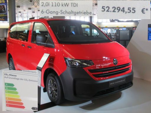 Flughafen Hannover Airport HAJ, Hannover, Deutschland, VW Caravelle 2.0 TDI im August 2025