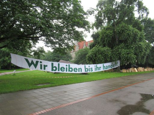 Fridays for Future Hannover, Hannover, Deutschland, Kimacamp Motto Wir bleiben bis ihr handelt!