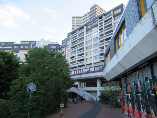 Ihme-Zentrum Mai 2025, Hannover, Deutschland, Wohnungen am Ihme Ufer