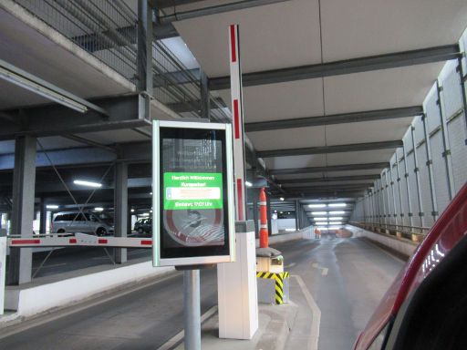 Kaufland, Hannover, Deutschland, Filiale Rundestraße 5, 30161 Hannover-Mitte, Einfahrt Parkhaus Kennzeichenerfassung