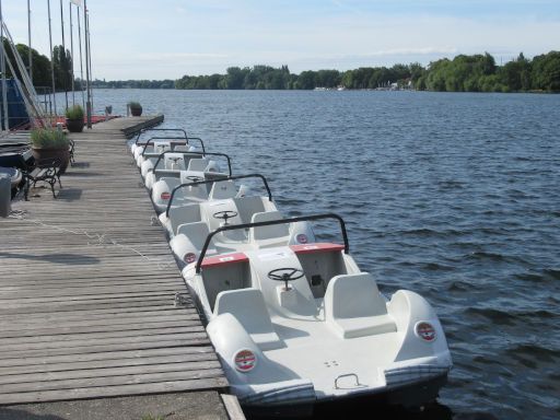 Maschsee, Hannover, Deutschland, Tretboote Vermietung am Nordufer