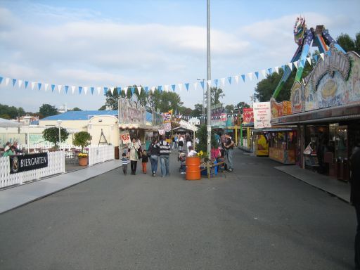 Hannover, Deutschland, Oktoberfest 2010, vor der Festhalle Marris