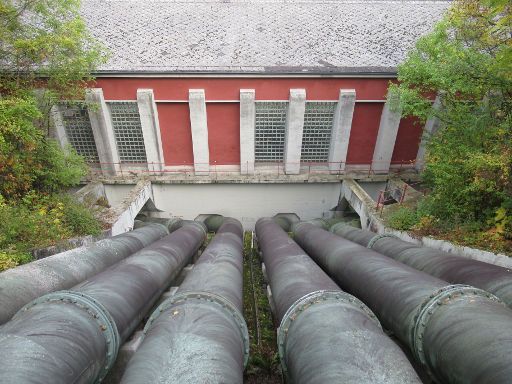 Schleuse Anderten, Hannover, Deutschland, Rohre zum Pumpenhaus