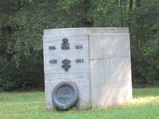 Sicherheit – Kriminalität, Hannover, Deutschland, Kriegsdenkmal Reiterregiment 13 im Juli 2023