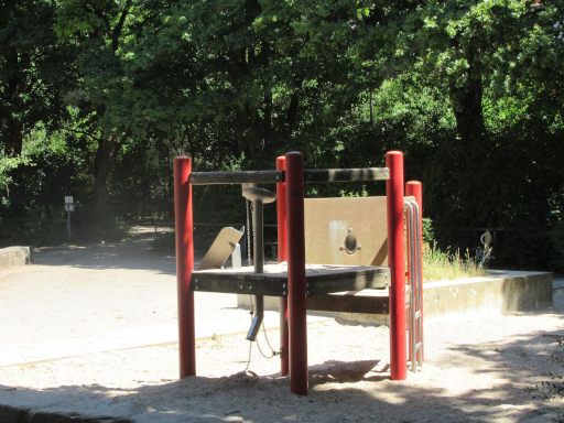 Spielplatz Wittekamp, Hannover, Deutschland, Spielger&auml;t
