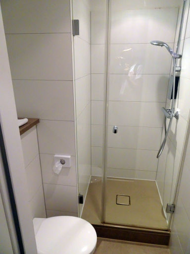 B&B Hotel Offenbach, Offenbach, Deutschland, WC und Dusche