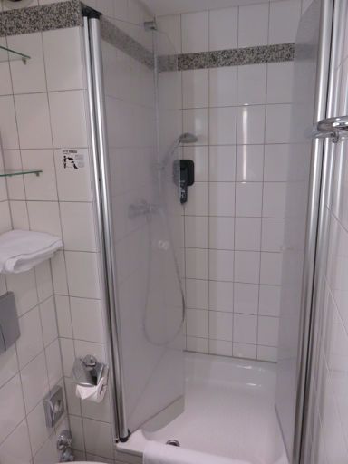 DORMERO Hotel Königshof, Dresden, Deutschland, Bad mit Dusche