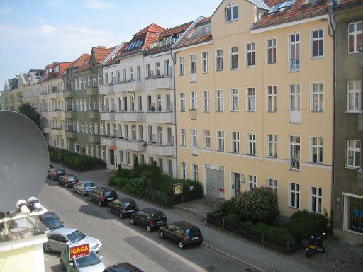 Krossa & Co. Immobilien Verwaltung, Berlin, Deutschland, Blick vom Balkon in die Reisstraße