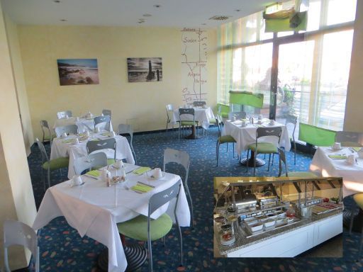 Mercure Hotel Bensheim (geschlossen), Deutschland, Frühstücksraum und ein Teil vom Frühstücksbuffet