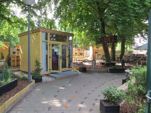 SCUBE Parks, Berlin, Deutschland, Rezeption und Biergarten