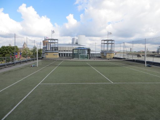 Deutsches Sport & Olympia Museum, Köln, Deutschland, Tennisplatz auf dem Dach