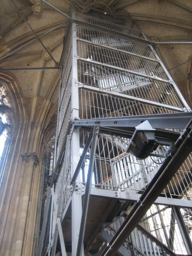 Kölner Dom, Deutschland, Beginn der Stahltreppe