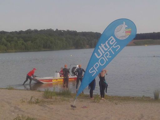 Langen, Deutschland, Sailfish Swimnights Open Water 2017, DLRG Rettungsboot