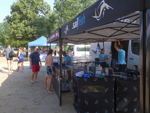 Langen, Deutschland, Sailfish Swimnights Open Water 2019, Bezahlung und Abholung Startnummer vor Ort