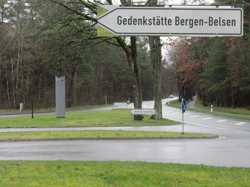 Gedenkstätte Bergen-Belsen, Lohheide, Deutschland, Zufahrt Parkplatz, Anne-Frank-Platz, 29303 Lohheide