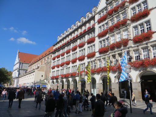 Einkaufen, München, Deutschland, Kaufhaus Hirmer in der Kaufingerstraße 28