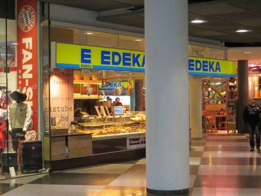 München, Deutschland, Flughafen MUC Airport, EDEKA Supermarkt