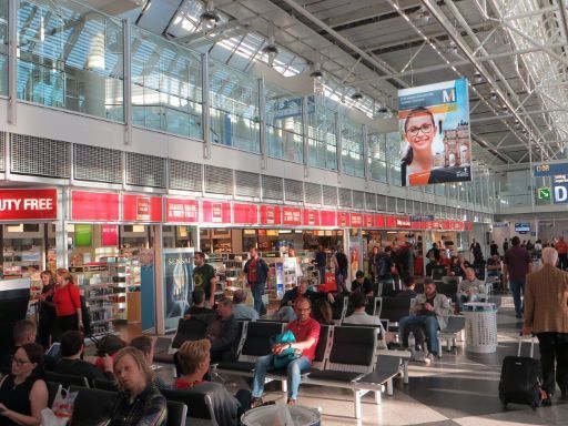 München, Deutschland, Flughafen MUC Airport, Travel Value & Duty Shop im Terminal 1