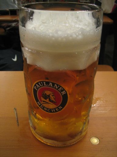 München, Deutschland, Oktoberfest 2008, Paulaner 0,9 Liter Maß