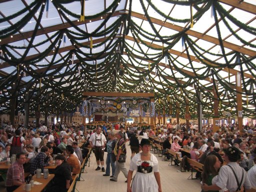 München, Deutschland, Oktoberfest 2011, Festzelt Tradition