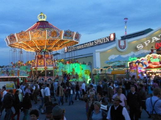 München, Deutschland, Oktoberfest 2012, Karussell