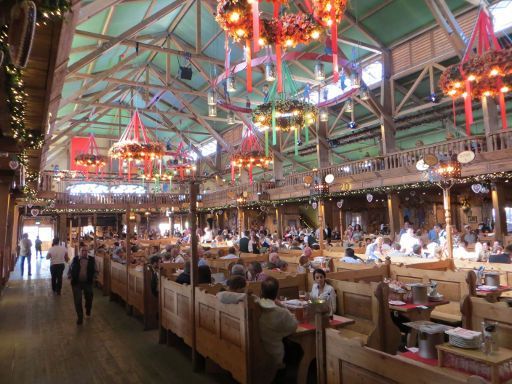 München, Deutschland, Oktoberfest 2015, Kuffelers Weinzelt