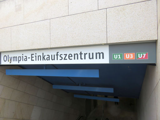 Olympia Einkaufszentrum, Amoklauf Gedenkstätte, München, Deutschland, U–Bahn Station OEZ