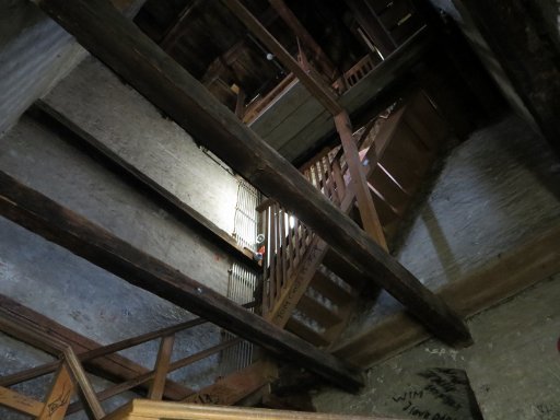 Sankt Peter Kirche, München, Deutschland, Treppenaufgang im Turm