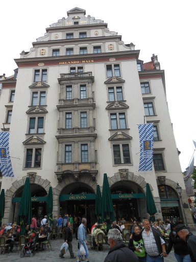 Weis(s)er Stadtvogel, München, Deutschland, Minga – Boarisch gredt, Orlando Haus