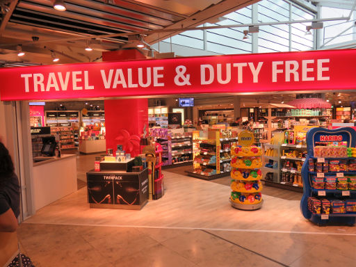 Nürnberg, Deutschland, Flughafen NUE Airport, Travel Value & Duty Shop