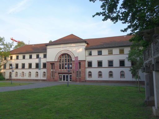 Offenbach am Main, Deutschland, Deutsches Ledermuseum, Außenansicht in der Frankfurter Straße 86, 63067 Offenbach am Main