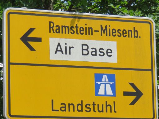 Ramstein, Deutschland, US Air Force Base, Verkehrsschild Ramstein-Miesenb. Air Base