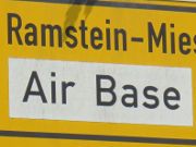 Ramstein, Deutschland, US Air Force Base, Verkehrsschild Ramstein-Miesenb. Air Base