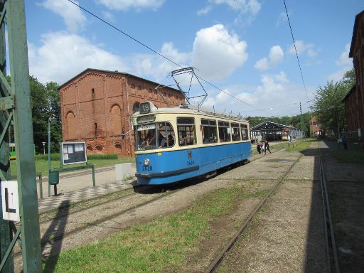 Hannoversches Straßenbahn-Museum, Sehnde Wehmingen, Deutschland, Freigelände mit Schienen und Haltestelle