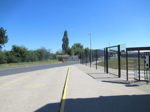 Continental Werk Stolzenau (geschlossen), Stolzenau, Deutschland, LKW Parkpl&auml;tze