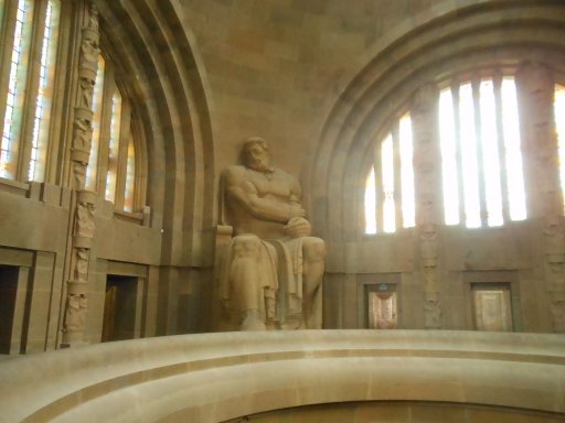 Völkerschlachtdenkmal, Leipzig, Deutschland, eine der 4 großen Statuen in der Ruhmeshalle