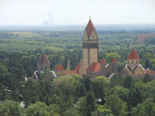 Völkerschlachtdenkmal, Leipzig, Deutschland, Ausblick auf das Krematorium und den Friefhof