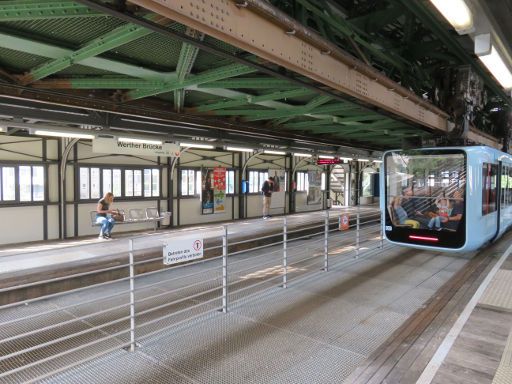 Wuppertal, Deutschland, Schwebebahn, Bahnsteig Werther Brücke