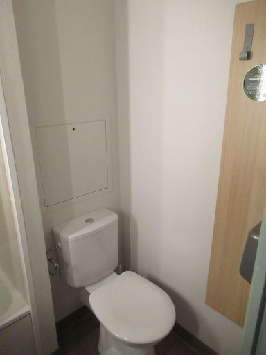 B&B Hotel Bourges 2, Bourges, Frankreich, Bad mit WC