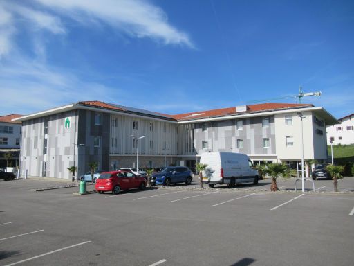 Campanile PRIME, Saint Jean de Luz, Frankreich, Au&szlig;enansicht kostenloser Parkplatz, 109 Chemin De Chibau, 64500 Saint Jean de Luz