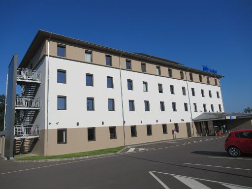 ibis budget Rennes Route de Lorient, Rennes, Frankreich, Außenansicht mit Parkplatz in der 4 Rue des Chevrons, 35000 Rennes