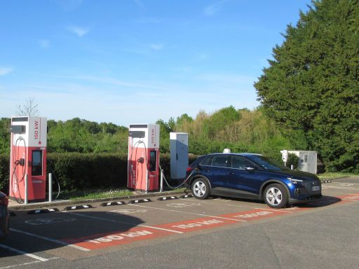 KYRIAD DIRECT AUXERRE - APPOIGNY, Appoigny, Frankreich, 150 kW Lades&auml;ulen von bump, Frankreich
